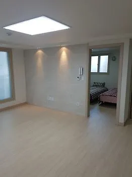 B.Stay Guest House  Seoul